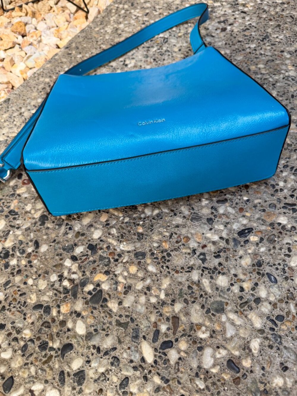 Classic Calvin Klein Bright Blue Vegan Leather Shoulder Bag - Picture 11 of 15